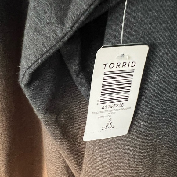 Torrid Tupac Crew Sweatshirt - Picture 4 of 4